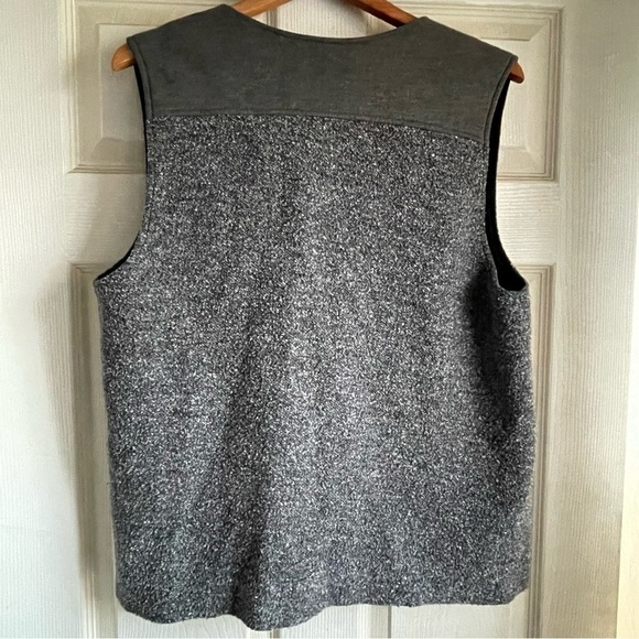 Club Monaco Vest Size L  Asymmetrical Front Zimmer Grey

@5 - Picture 4 of 15